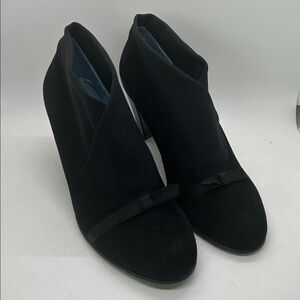 Thierry Rabotin Black Suede Round Toe Heel Boots Booties Shoes *Sz 38.5/US 8*🌺🌺